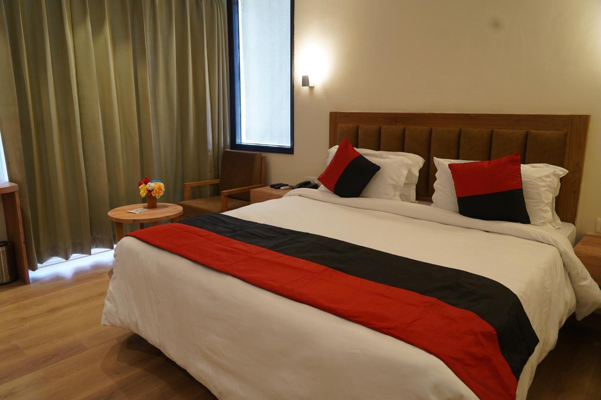 Hotel Forest Avenue - Best Luxury Hotel In Dehradun Exterior photo