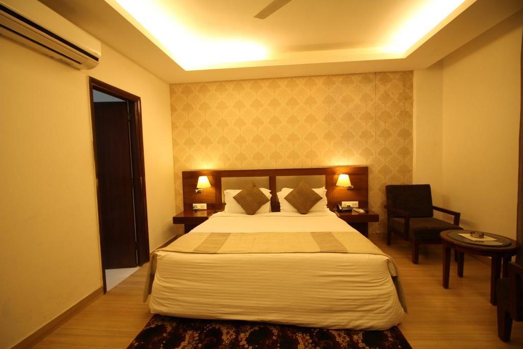 Hotel Forest Avenue - Best Luxury Hotel In Dehradun Exterior photo